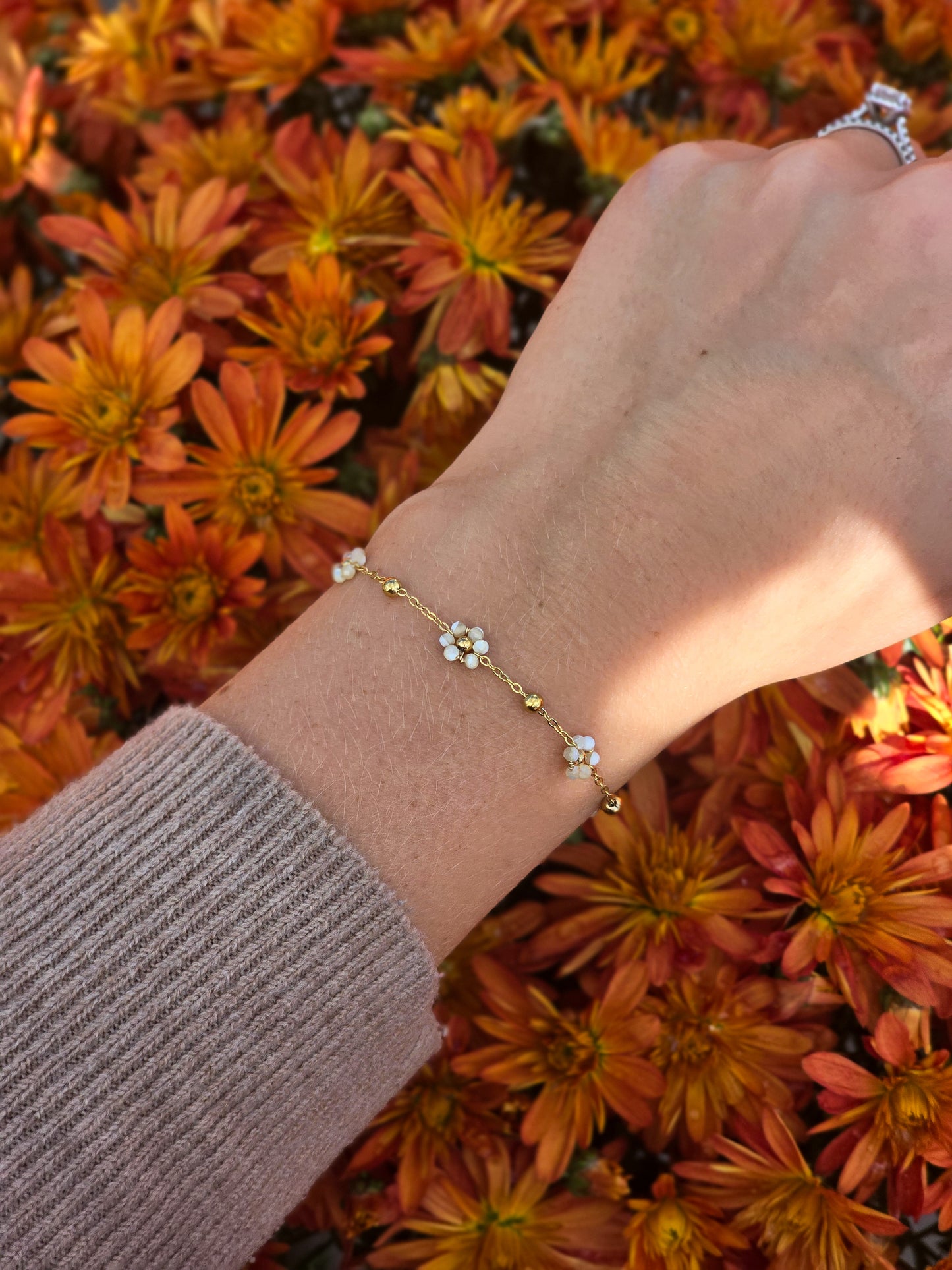 White Pearl Flower Bracelet