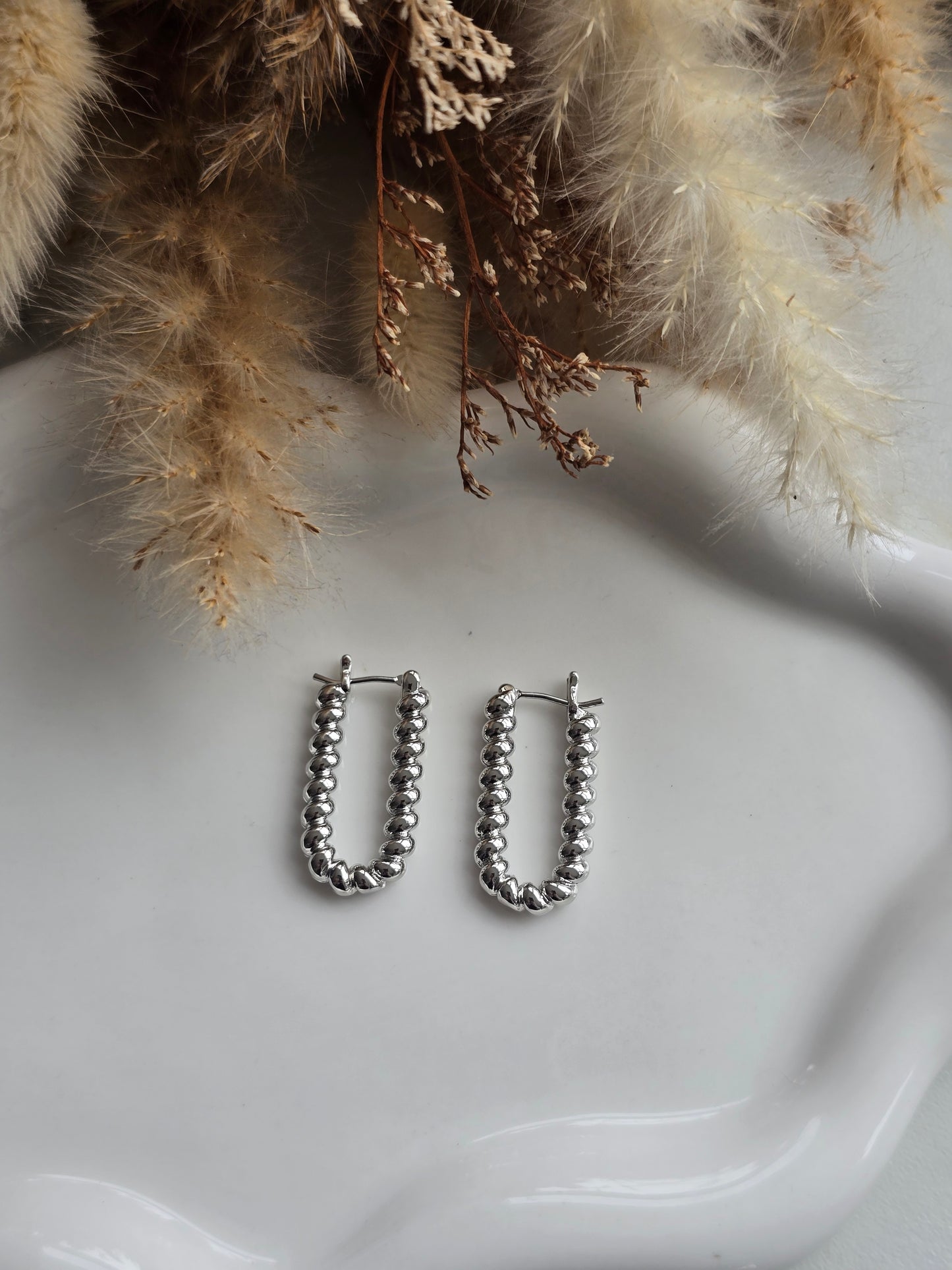 Twist Hoops