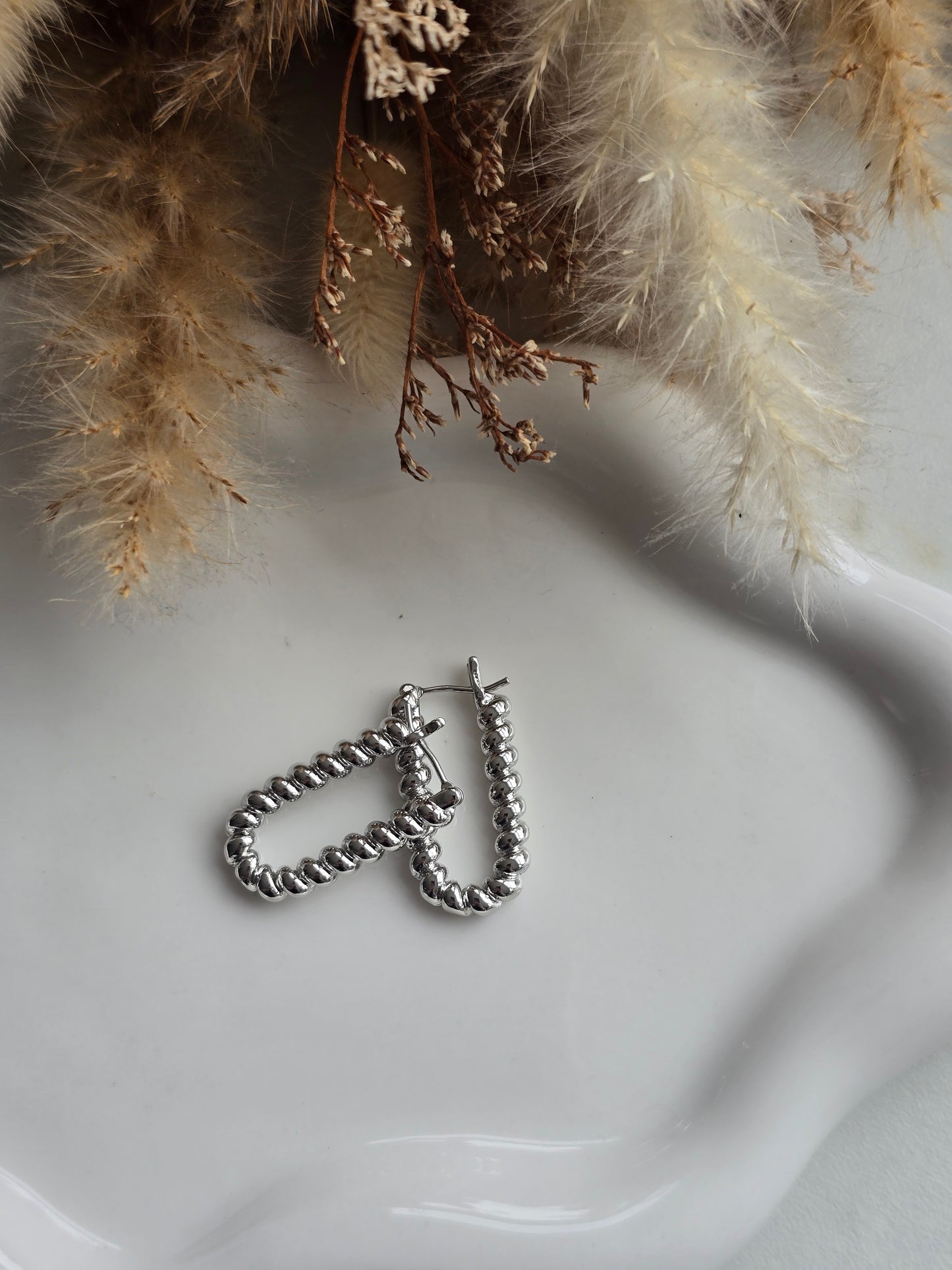 Twist Hoops