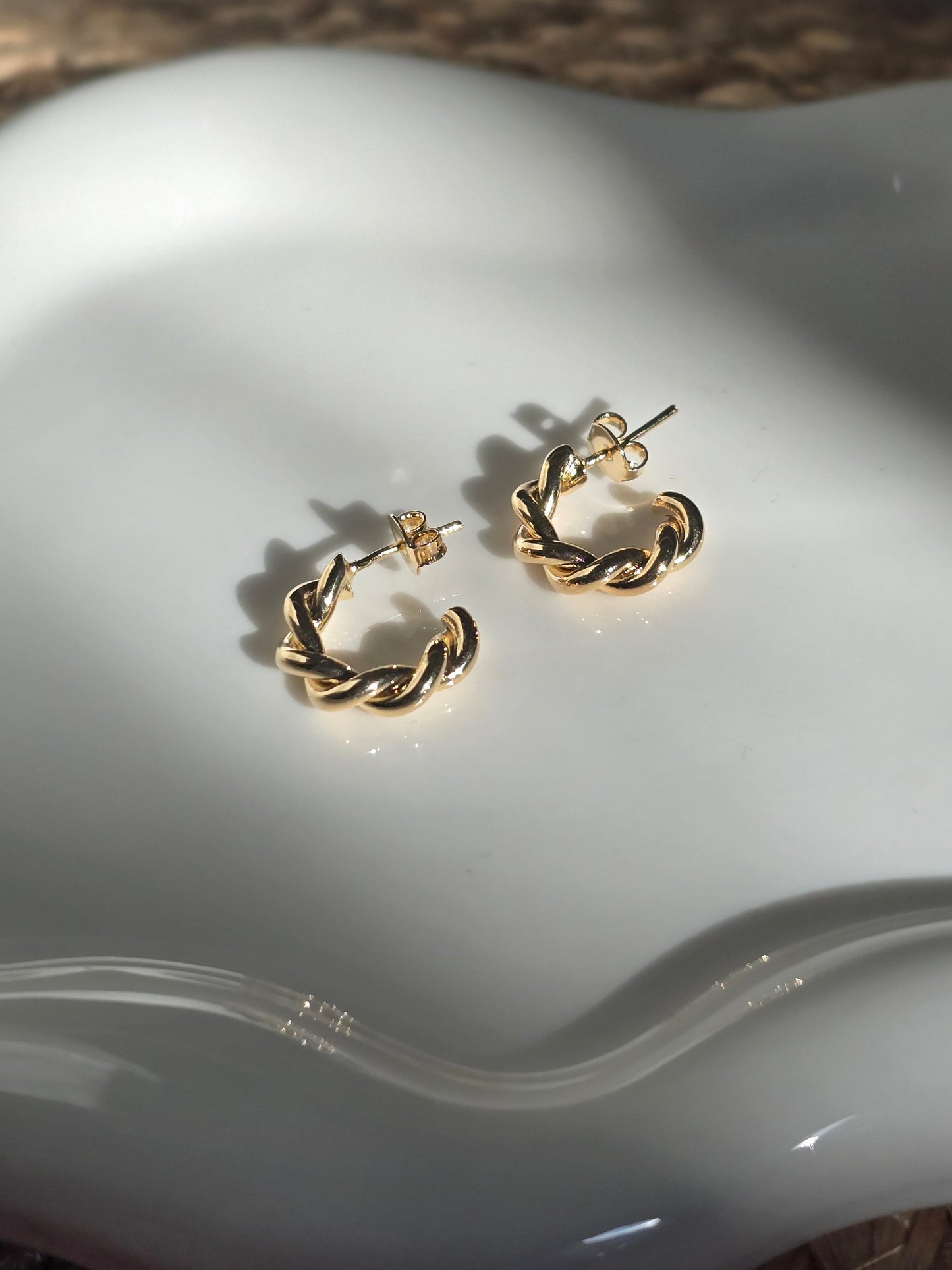 Lily Twist Hoop Earrings